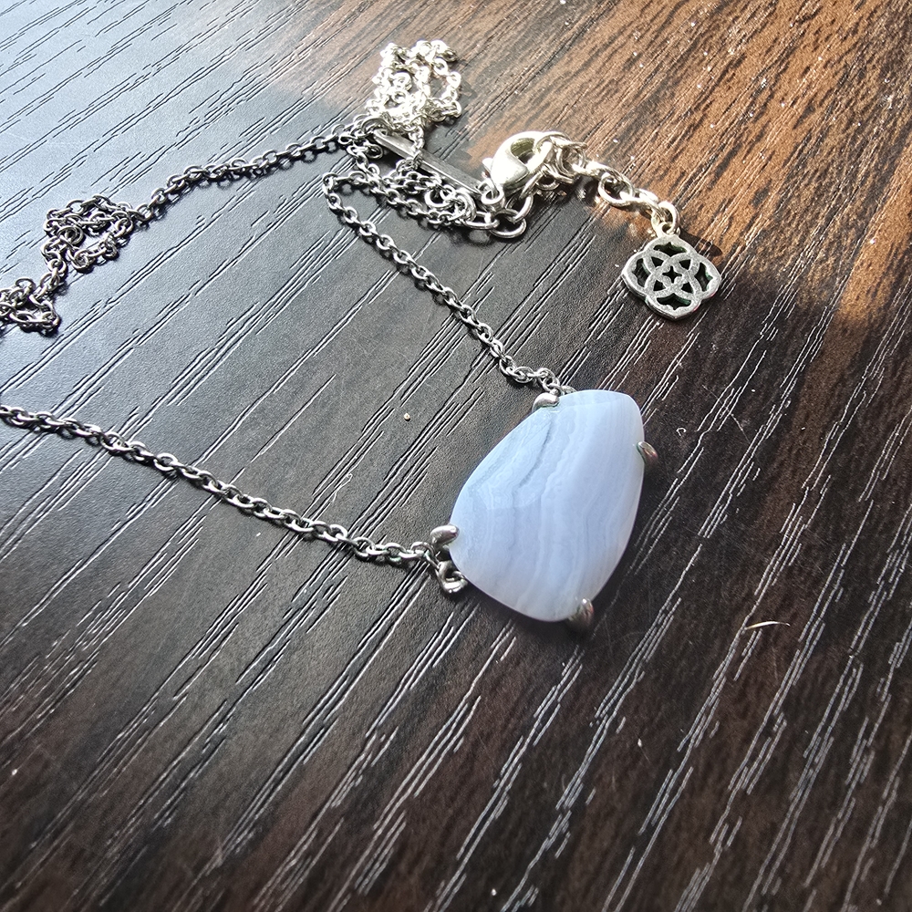 Kendra Scott Isla Necklace